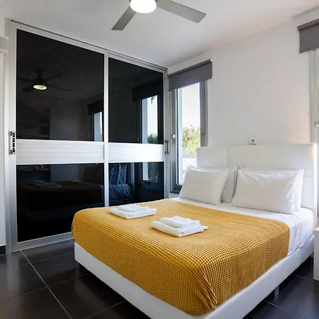 Rent Private 011 וילה פרוטאראס